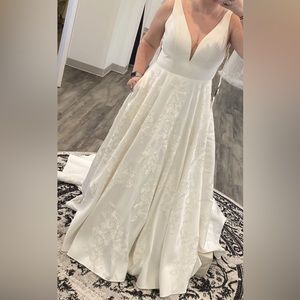 Essence of Australia Wedding Dress